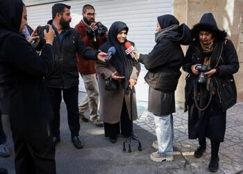 درباره زورگیری از دو زن سالمند؛ نوبت خود را انتظار می‌کشیم!