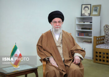 پیام نوروزی رهبر انقلاب به مناسبت حلول سال جدید؛ سال ۱۴۰۴، سال «سرمایه‌گذاری برای تولید»