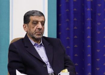 ضرغامی : دلم برای رئیسی سوخت / گزارش مهمل و پوچ در این کشور کم نیست