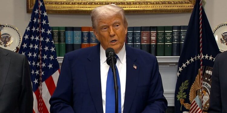 ترامپ: ایران نیازی به انرژی هسته ای ندارد