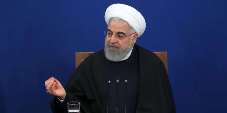 روحانی: می توانستیم مسأله هسته ای را در سال ۸۴ تمام کنیم اما انتخابات ۸۴، ماجرا را تغییر داد