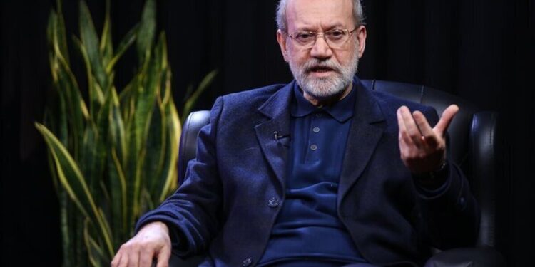 لاریجانی : ماهیت مسئله هسته‌ای ایران سیاسی است / مذاکرات شاید به نتیجه برسد شاید هم نرسد، بستگی به عقلانیت دارد