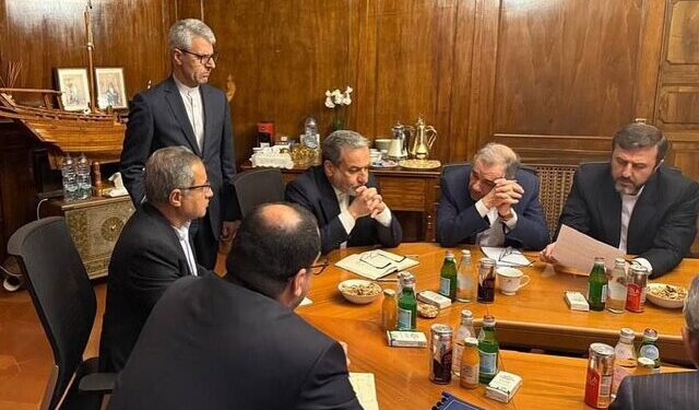 مذاکرات غیرمستقیم ایران و آمریکا؛ راه رفتن بر لبه تیغ