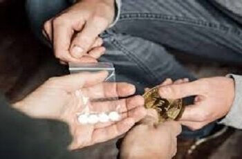 نوجوانان در دام اعتیاد/ رویاهایی که دود می‌شوند