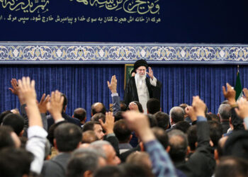 رهبر انقلاب یکی از ارکان عقلانیت امام خمینی (ره) را تببین کردند استقلال ملی