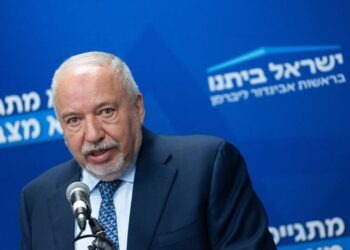 وزیر دفاع اسبق اسرائیل: این بار ایران به ما حمله پیشدستانه خواهد کرد