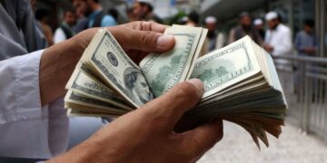 قیمت جدید دلار، یورو و سایر ارزها امروز ۲۷ مردادماه ۱۴۰۴/ دلار کانال قیمتی جدید را لمس کرد