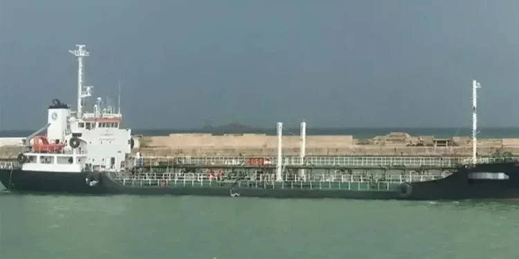 ماجرای توقیف ۵ شناور در آبهای خلیجفارس