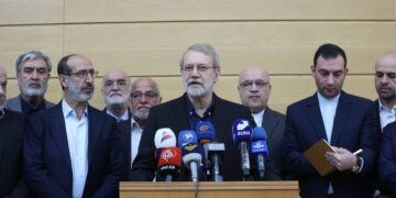 لاریجانی: مقاومت مایه افتخار همه جهان اسلام است/ به آینده منطقه امیدواریم