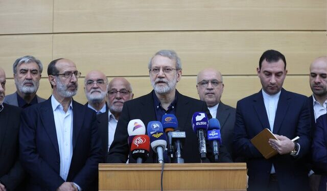 لاریجانی: مقاومت مایه افتخار همه جهان اسلام است/ به آینده منطقه امیدواریم