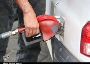 نرخ سوم بنزین از نیمه آذر اجرایی می شود