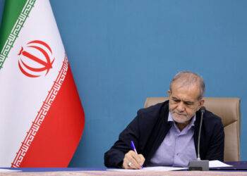 پزشکیان: خط قرمز من برای اجرای طرح پزشک خانواده، پرهیز از افزایش پرداخت از جیب مردم است