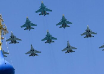 المانیتور: 16 جنگنده سوخو 35 سفارشی ایران در خط تولید روسیه قرار گرفت