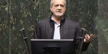 پزشکیان: لایحه بودجه ۱۴۰۵ آتش تورم را کم‌رمق و گرانی را کنترل می‌کند