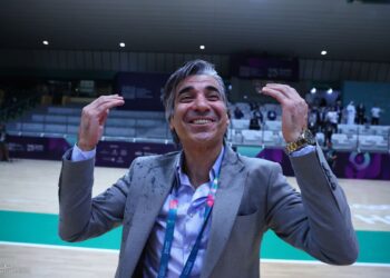 وحید شمسایی نامزد بهترین مربی سال جهان شد