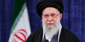 پیام تلویزیونی آیت الله خامنه ای مقام معظم رهبری درباره 22 بهمن: ان‌شاءالله جوانان ما در خیابان ها همه ظاهر می شوند و شعار می دهند و حقایق را بیان می کنند و وفاداری خودشان را به جمهوری اسلامی و ملّت ایران اعلام می کنند