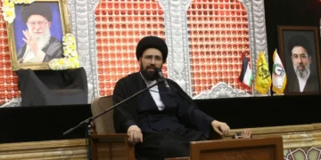 سید علی خمینی: دشمنان خامنه‌ای را ابدی کردند/تا وقتی رهبری نگویند مردم در خیابان ها می مانند/ هرکس بخواهد با آمریکا صلح بکند، خائن است/در اتفاق اخیر ما با آمریکا پدرکشتگی پیدا کردیم