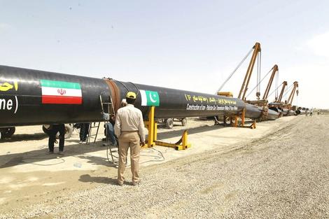پاکستان: برای ساخت خط لوله واردات گاز از ایران منتظر نظر آمریکا هستیم